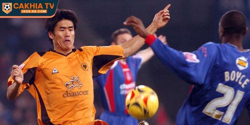 Cầu Thủ Hàn Quốc Nổi Tiếng - Những Ngôi Sao Bóng Đá Xứ Kim Chi 3 Cầu thủ Hàn Quốc nổi tiếng - Thế hệ vàng bóng đá Hàn Quốc