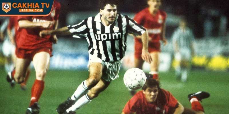 Cầu Thủ Thấp Nhất Thế Giới - Khi Chiều Cao Không Còn Là Rào Cản 2 Tốc độ và kỹ thuật đã làm nên thương hiệu Rui Barros