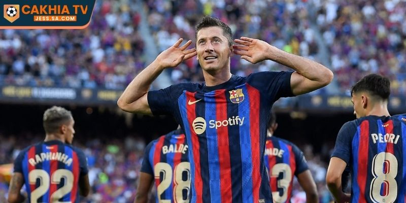 Danh Sách Thống Kê 7 Tiền Đạo Xuất Sắc Nhất Thế Giới 2 Robert Lewandowski là tiền đạo mẫu mực với kỹ thuật tốt